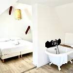 Sous Les Toits Avec Garage Et Terrasse A Ribeauville (Haut-Rhin)