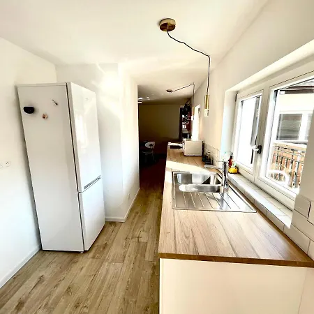 Sous Les Toits Avec Garage Et Terrasse A Ribeauville (Haut-Rhin)