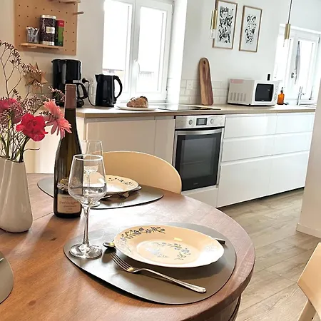 Sous Les Toits Avec Garage Et Terrasse à Appartamento