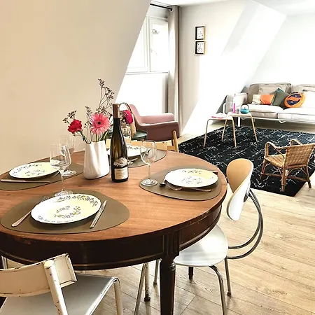 Apartmán Sous Les Toits Avec Garage Et Terrasse A *