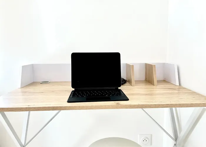 Sous Les Toits Avec Garage Et Terrasse A Lejlighed *