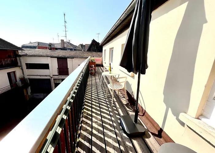 Sous Les Toits Avec Garage Et Terrasse A Lejlighed *